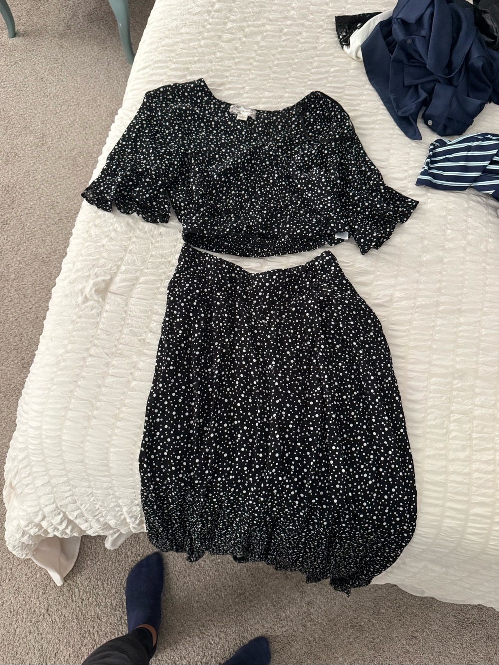 Black and white set